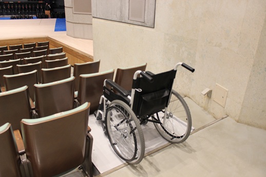 車いす席（客席内）
